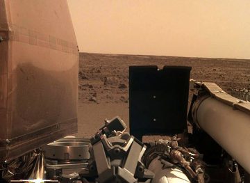 Cелфи с Марса. Первая фотография зонда «InSight» после приземления. Фотография