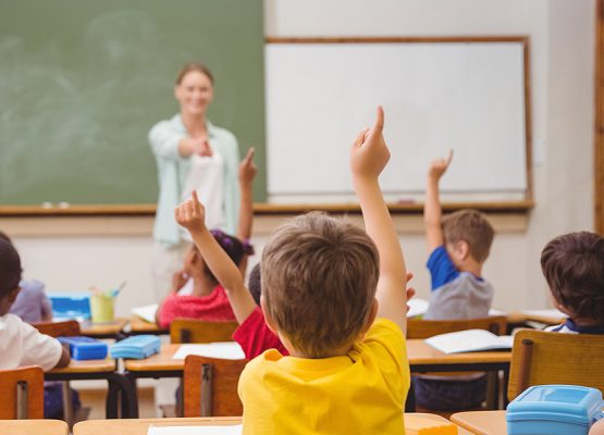 Între confuzie şi angajamente: educaţia cere claritate şi respect