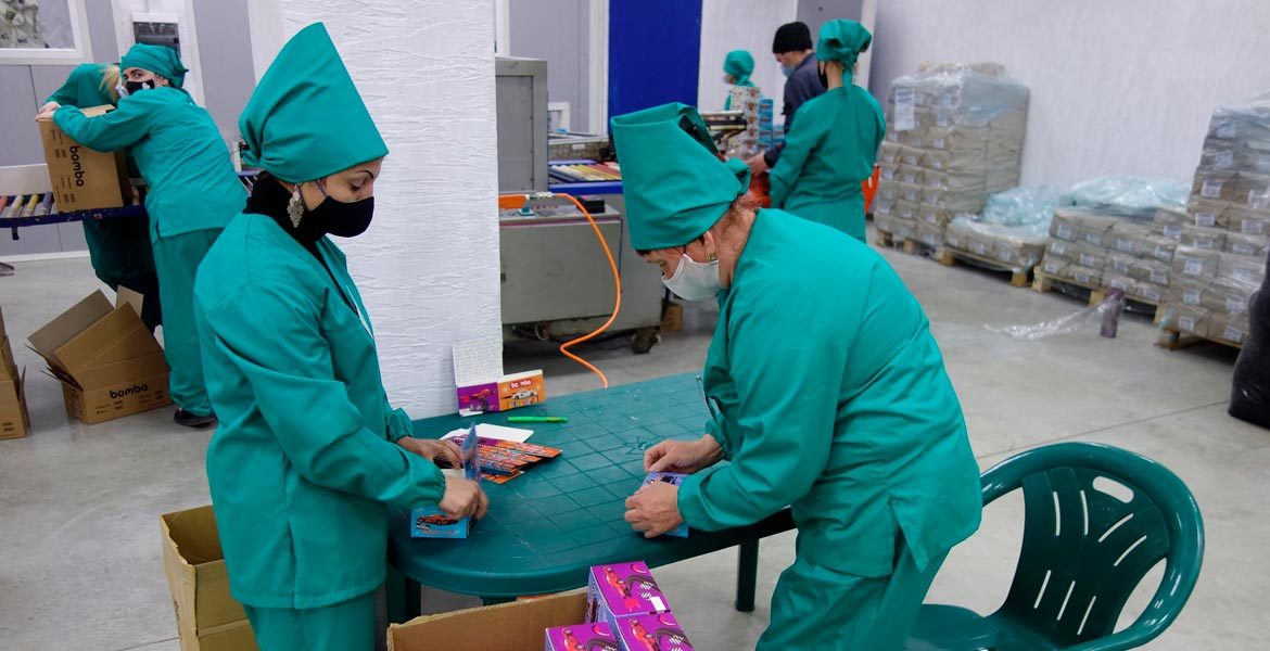 Deținutele de la Rusca produc gumă de mestecat la o fabrică din Hâncești