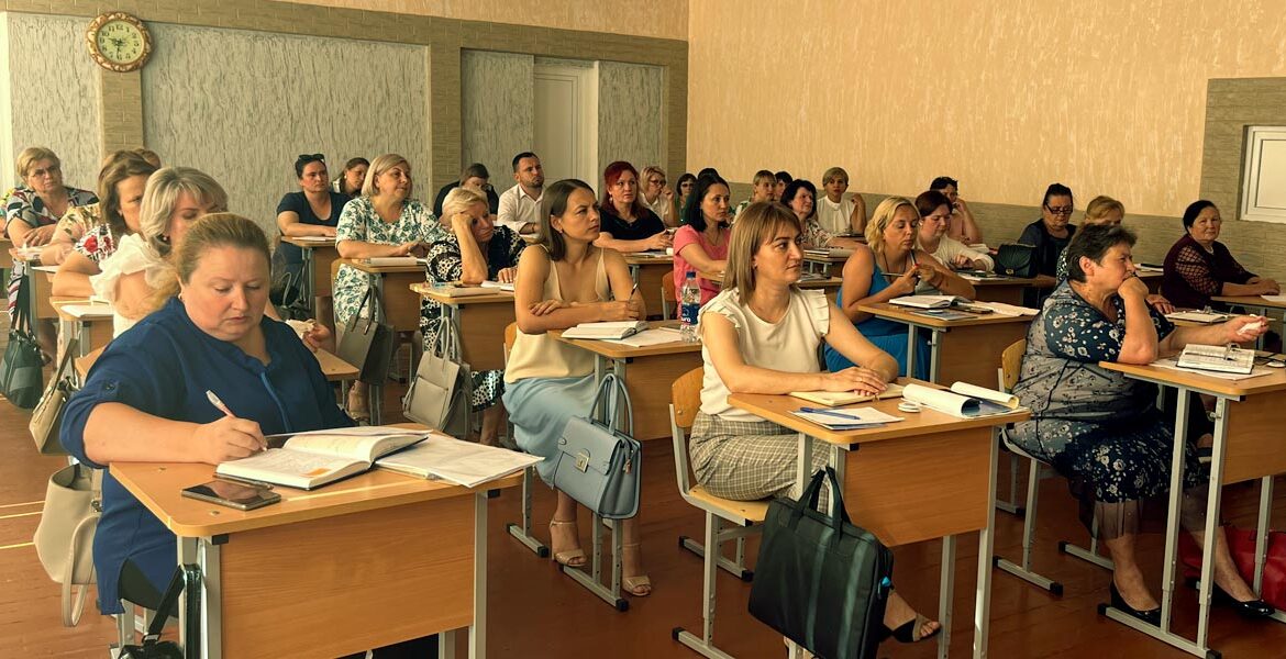 Преподаватели на севере Молдовы серьезно готовятся к новому учебному году