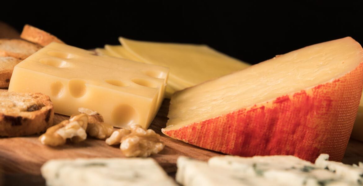 Искушение сыром: Как очаровать гостей изысканными вкусами!