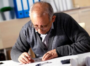 Mulți cetățeni aleg să muncească, deși au atins vârsta de pensionare