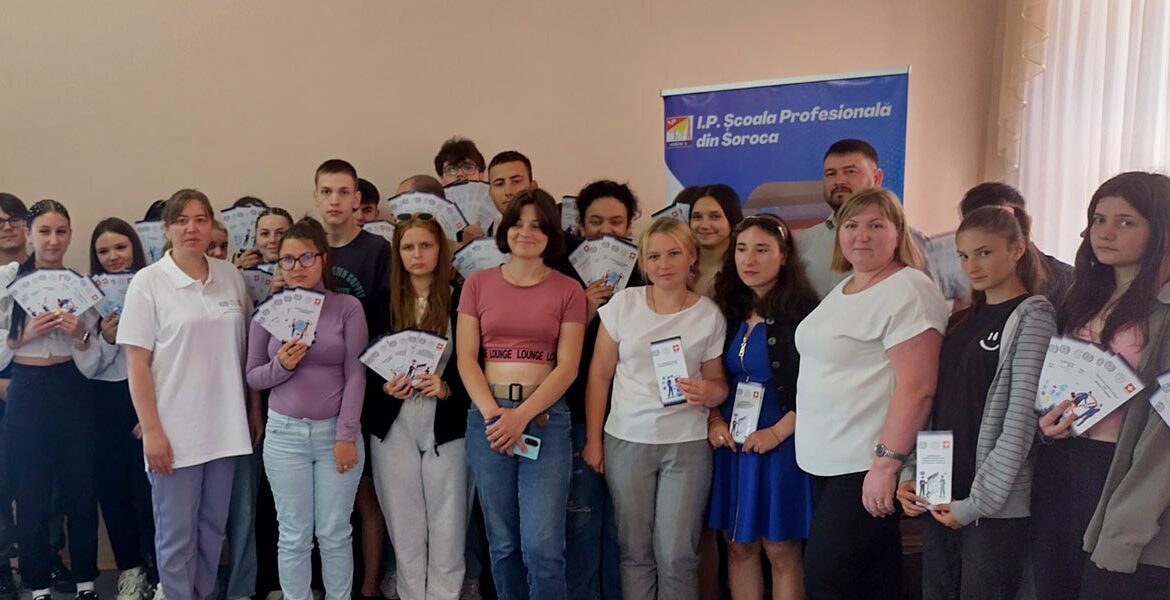 Важность легального трудоустройства ‒ тема беседы с молодыми людьми