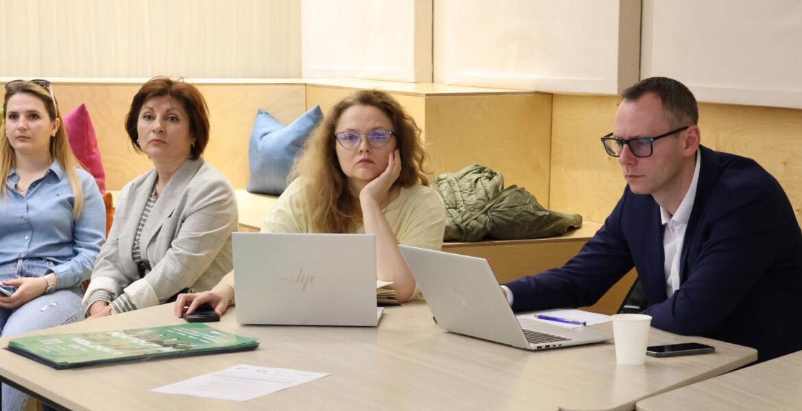 Дуальное образование введено и в ряде госуниверситетов страны