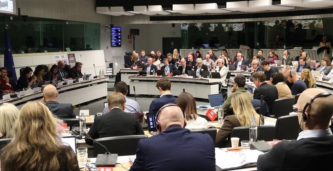 ETUC: Atacul asupra drepturilor sindicale amenință aderarea țărilor candidate