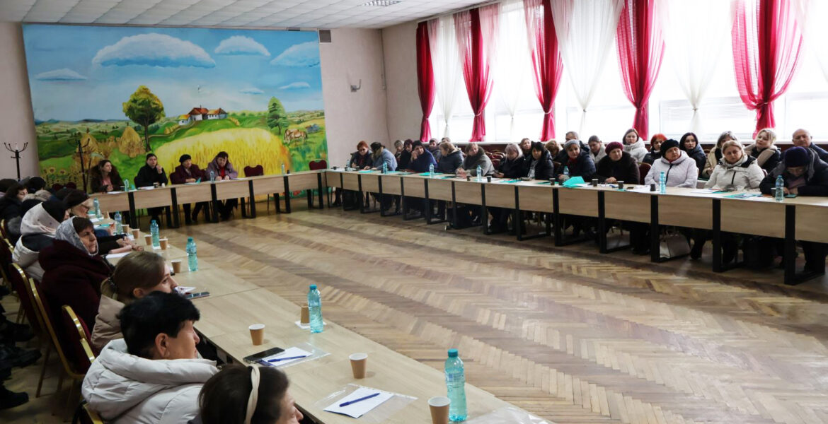 Drepturile lucrătorilor cu responsabilități familiale, discutate în cadrul unei activități organizate de CNSM la Edineț