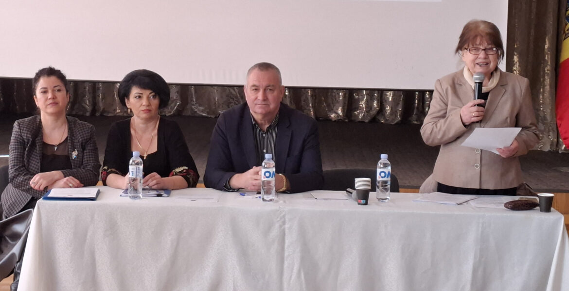 Dialog pentru drepturi și sănătate: masă rotundă dedicată femeilor membre de sindicat la Rezina