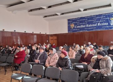 Dialog pentru drepturi și sănătate: masă rotundă dedicată femeilor membre de sindicat la Rezina