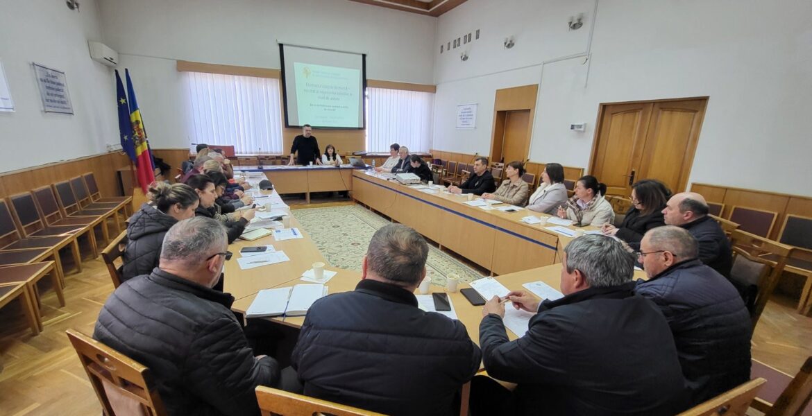 Lideri de sindicat din raionul Telenești, instruiți în domeniul negocierilor colective