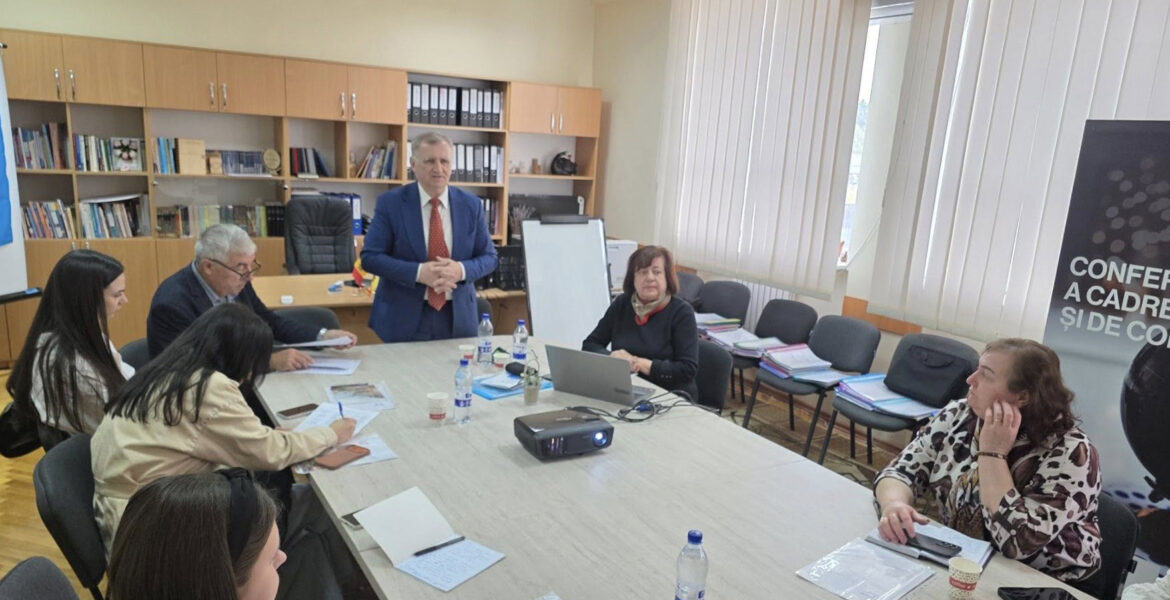 Atelier la Orhei pentru sprijinirea tinerilor profesori debutanți, organizat de FSEȘ