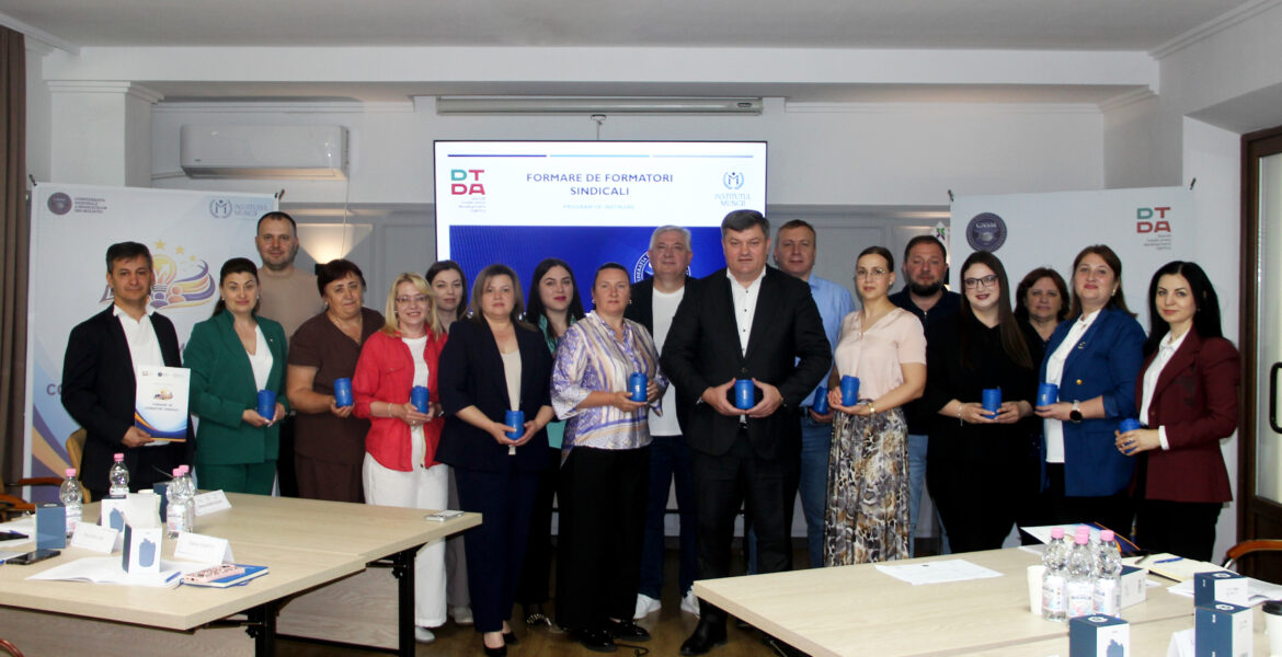 CNSM a dat start unui amplu program de instruire a formatorilor sindicali