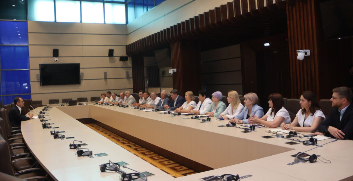 Conducerea CNSM a prezentat prioritățile salariaților, membri de sindicat, în dialogul cu Vasile Tofan, candidatul desemnat pentru funcția de prim-ministru