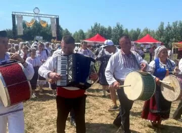 В селе Вэлень прошел первый фестиваль барабанщиков